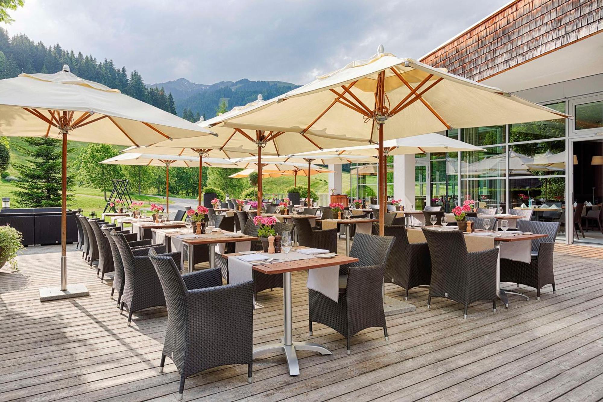 Kempinski Hotel Das Tirol Йохберг Екстериор снимка