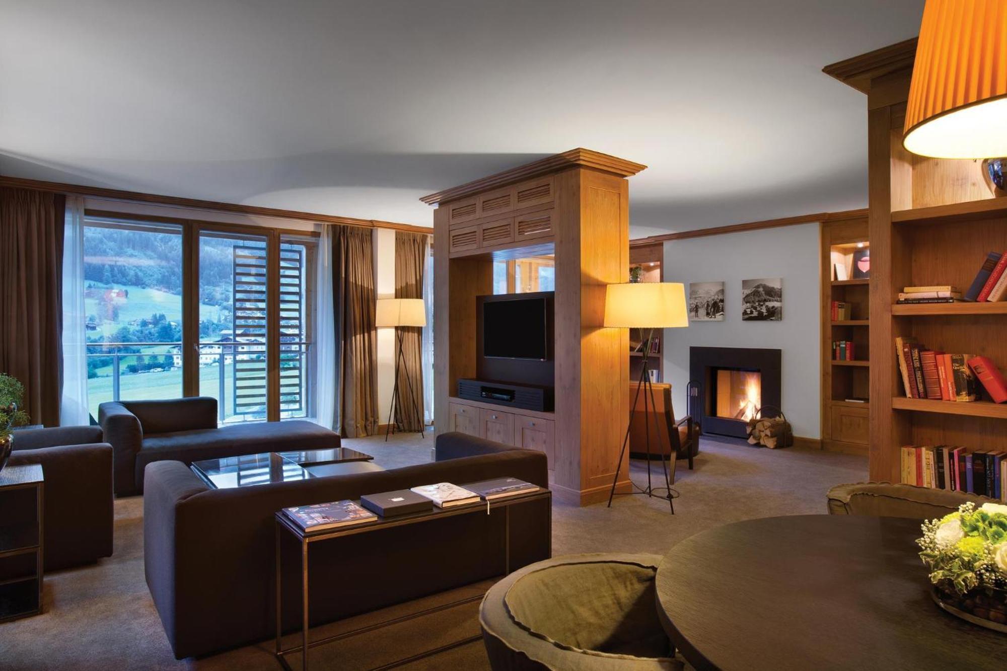 Kempinski Hotel Das Tirol Йохберг Екстериор снимка